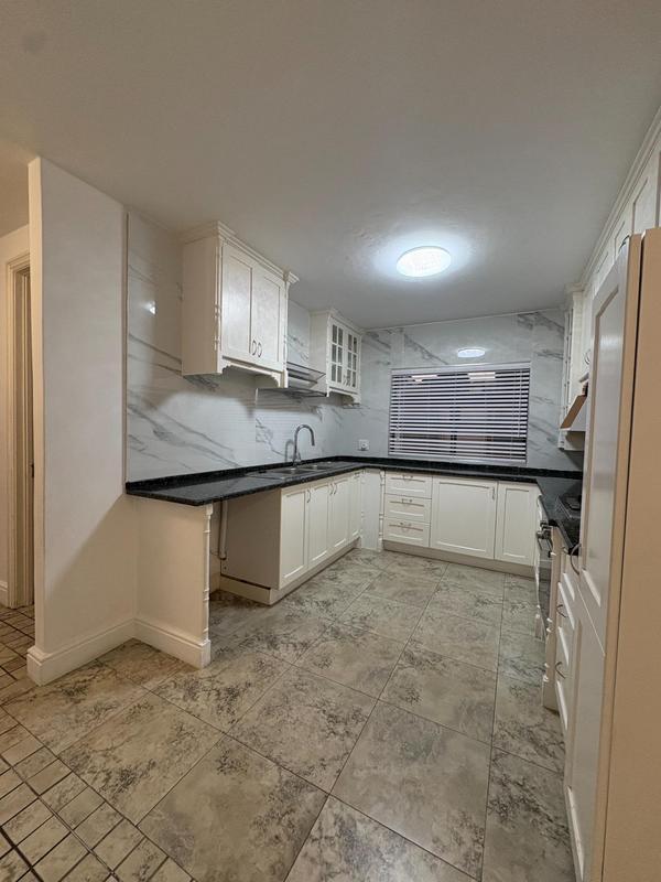 To Let 3 Bedroom Property for Rent in Wetton Western Cape